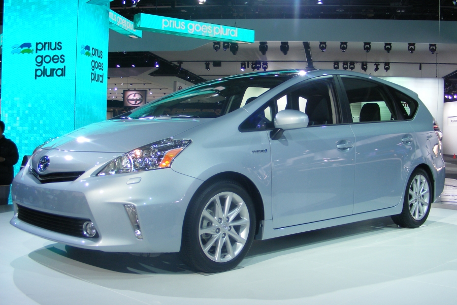 Locate Toyota dealers for new hybrids